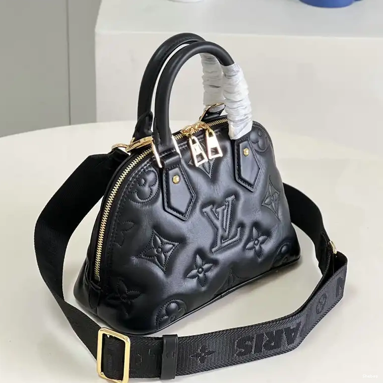 LV Bag 2206YA0023 0505